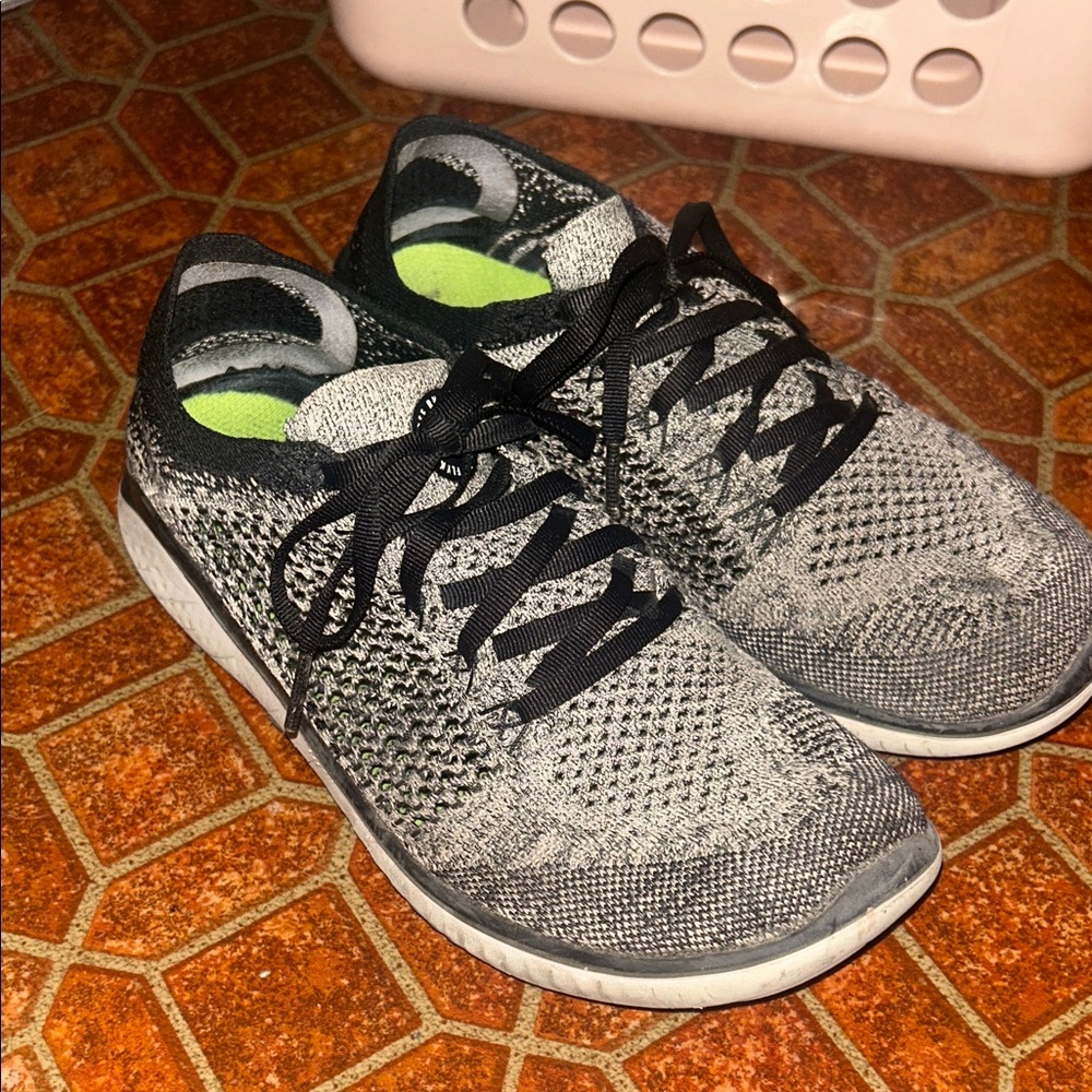 Nike Air Free RN Fly Knit Sneakers 👟